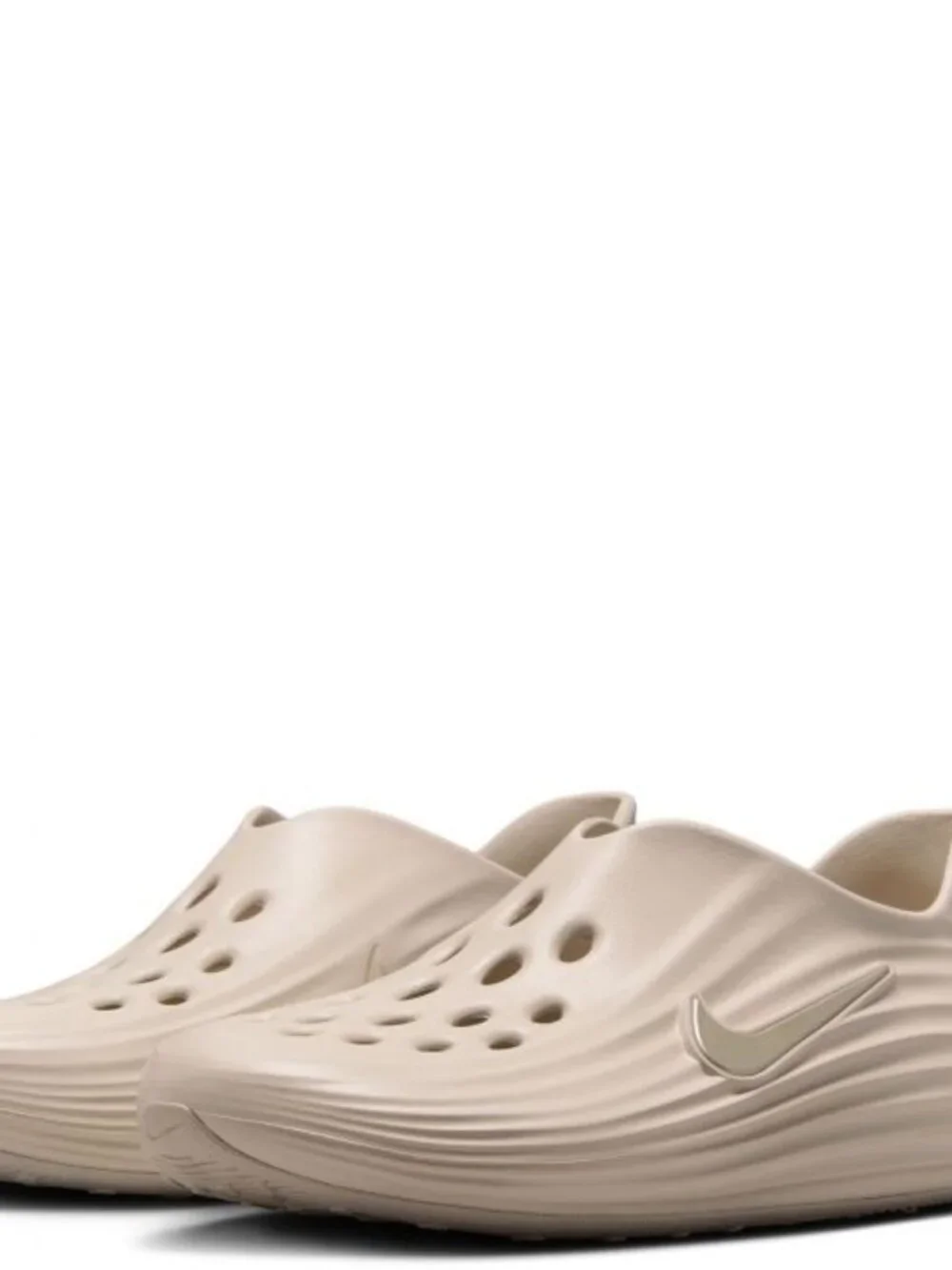 Nike ReactX Rejuven8. Brand New. Mens Size: 11.